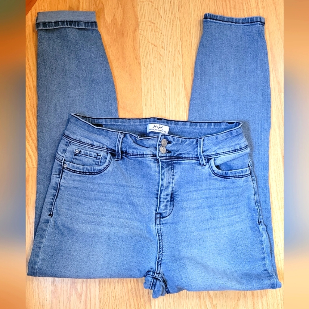 H&H stretch skinny jeans size 12 light wash